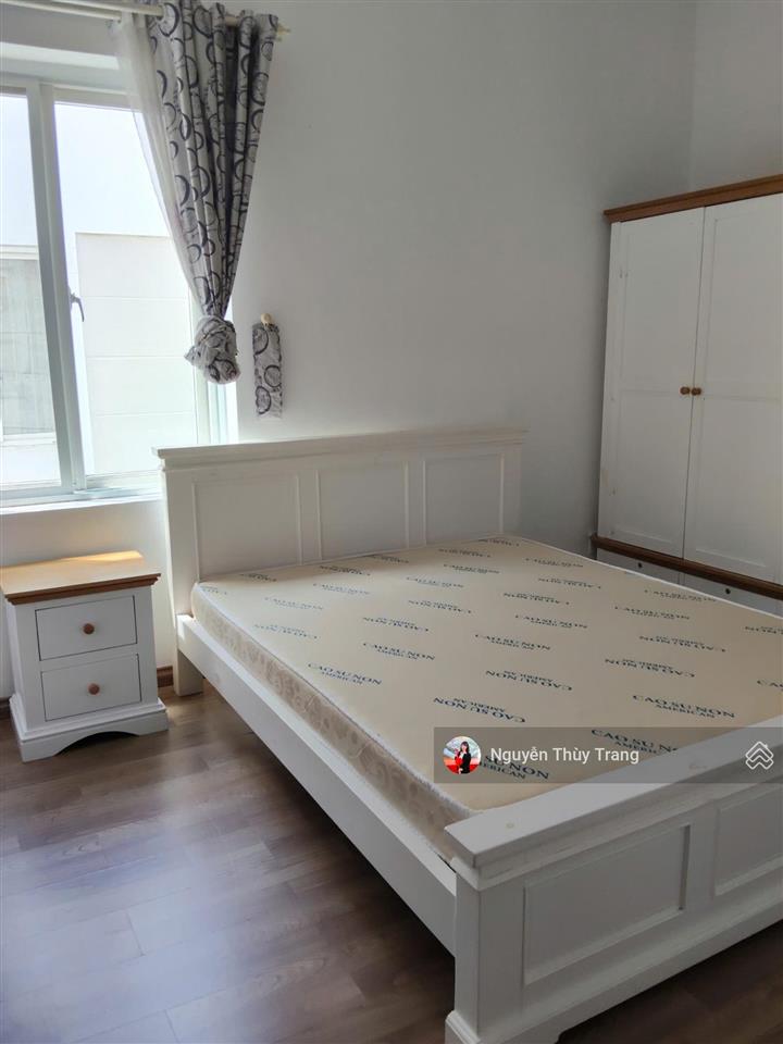 Cho thuê bt 4pn, 4wc, 300m2 tại khu đô thị việt  sing the oasis, 27 triệu