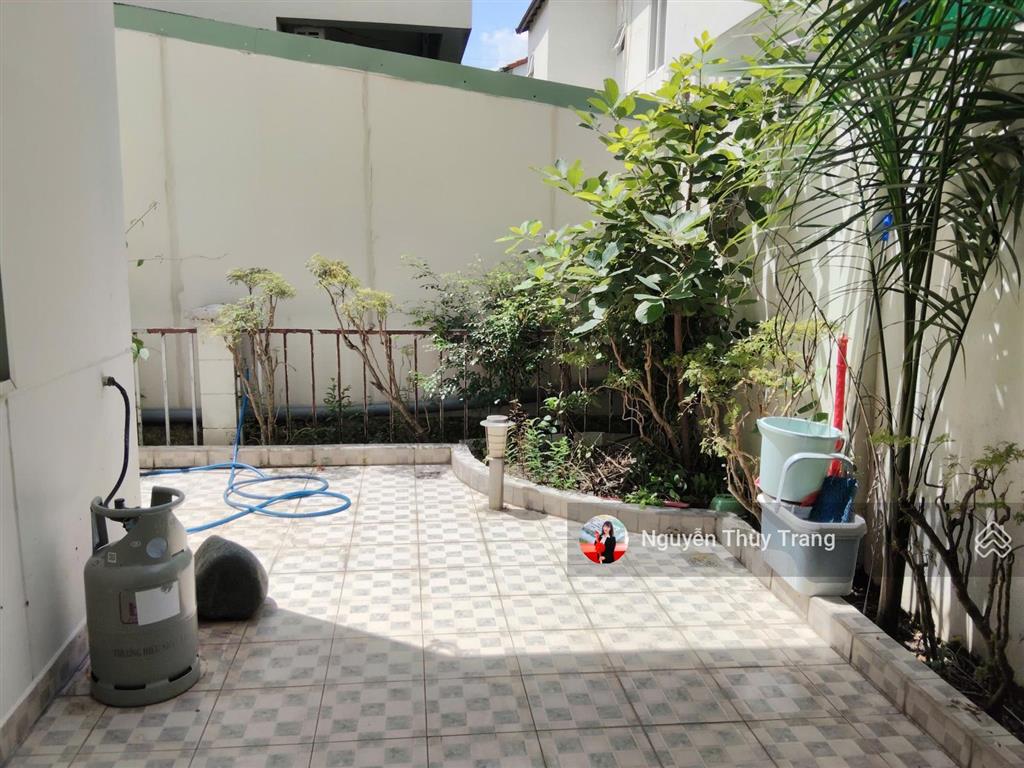 Cho thuê bt 4pn, 4wc, 300m2 tại khu đô thị việt  sing the oasis, 27 triệu