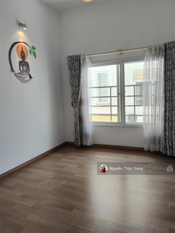 Cho thuê bt 4pn, 4wc, 300m2 tại khu đô thị việt  sing the oasis, 27 triệu
