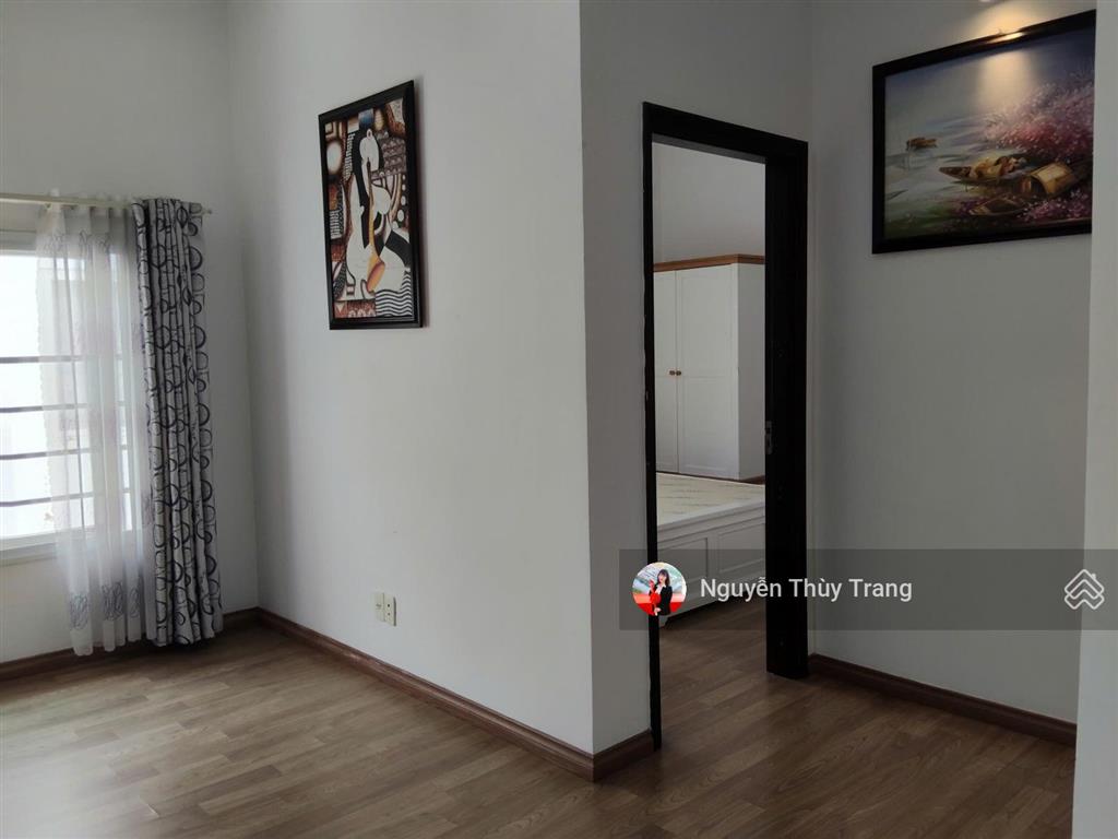 Cho thuê bt 4pn, 4wc, 300m2 tại khu đô thị việt  sing the oasis, 27 triệu