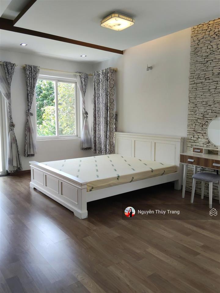 Cho thuê bt 4pn, 4wc, 300m2 tại khu đô thị việt  sing the oasis, 27 triệu