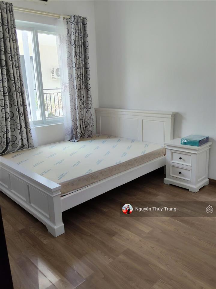 Cho thuê bt 4pn, 4wc, 300m2 tại khu đô thị việt  sing the oasis, 27 triệu