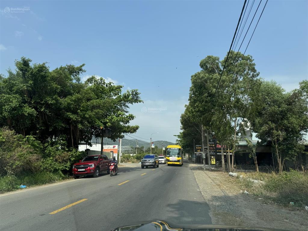 Lô góc 2 mt hắc dịch tóc tiên 12x50m 600m2 giá 5,4 tỷ