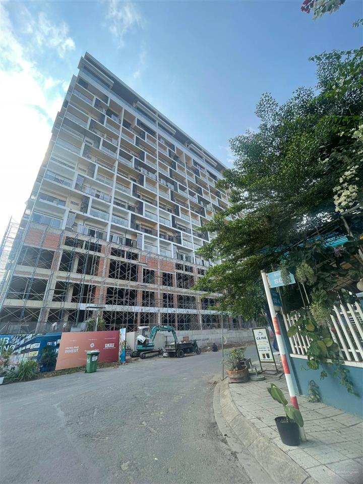 Độc quyền căn 80m2 tầng đẹp hướng đông bắc  view nhà phố và tầng 10 hướng tây bắc view hồ bơi