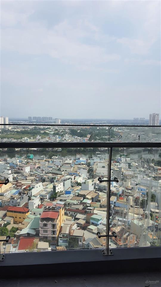 Bán nhanh căn hộ 54m2 view bến bình đông pháo hoa đầm sen