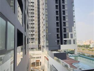 Bán căn hộ view hồ bơi sông mát mẻ