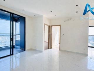 Cần bán nhanh căn góc có sân vườn hướng về quận 1 anh chị quan tâm nhắn e