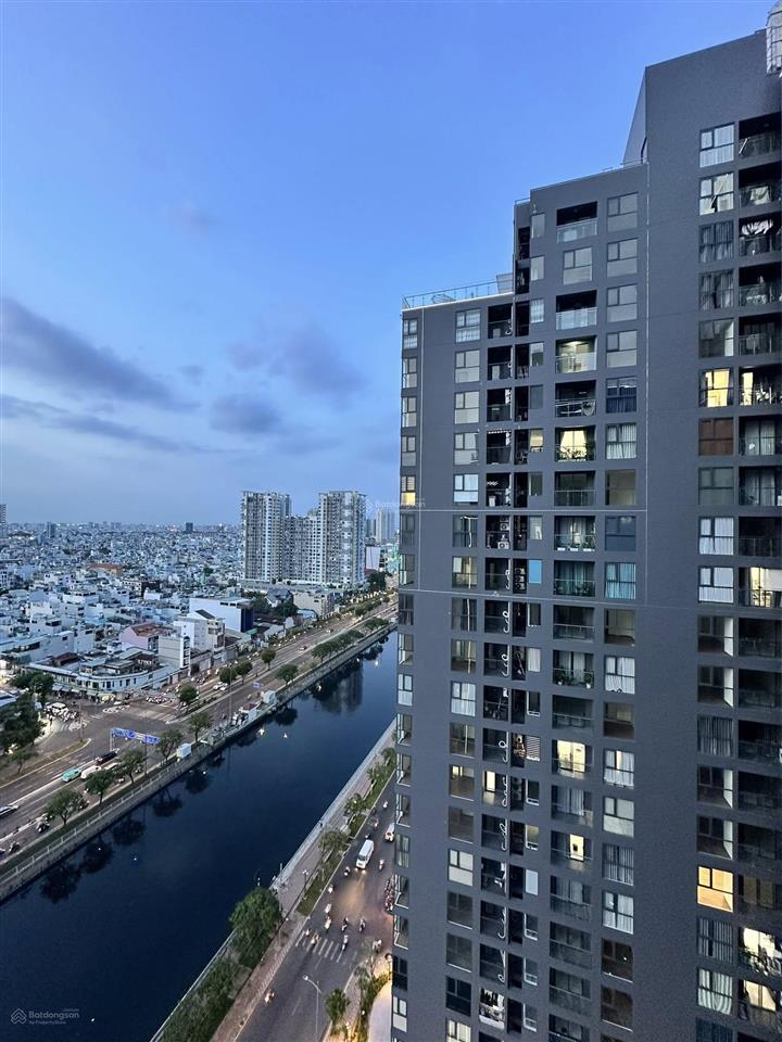 Cho thuê nhanh căn hộ daqua 2 phòng 1 wc view siêu đẹp nhà có rèm