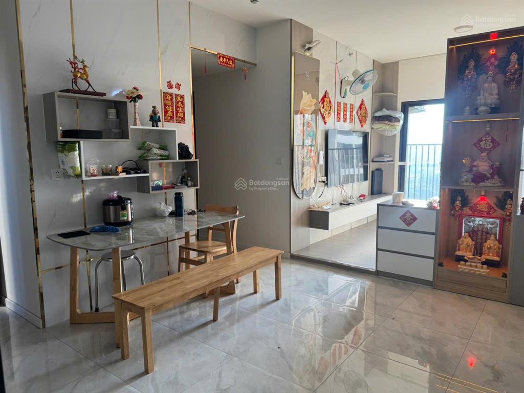 Chính chủ gửi bán căn hộ 3 phòng full nội thất sổ sẵn sang tên ngay