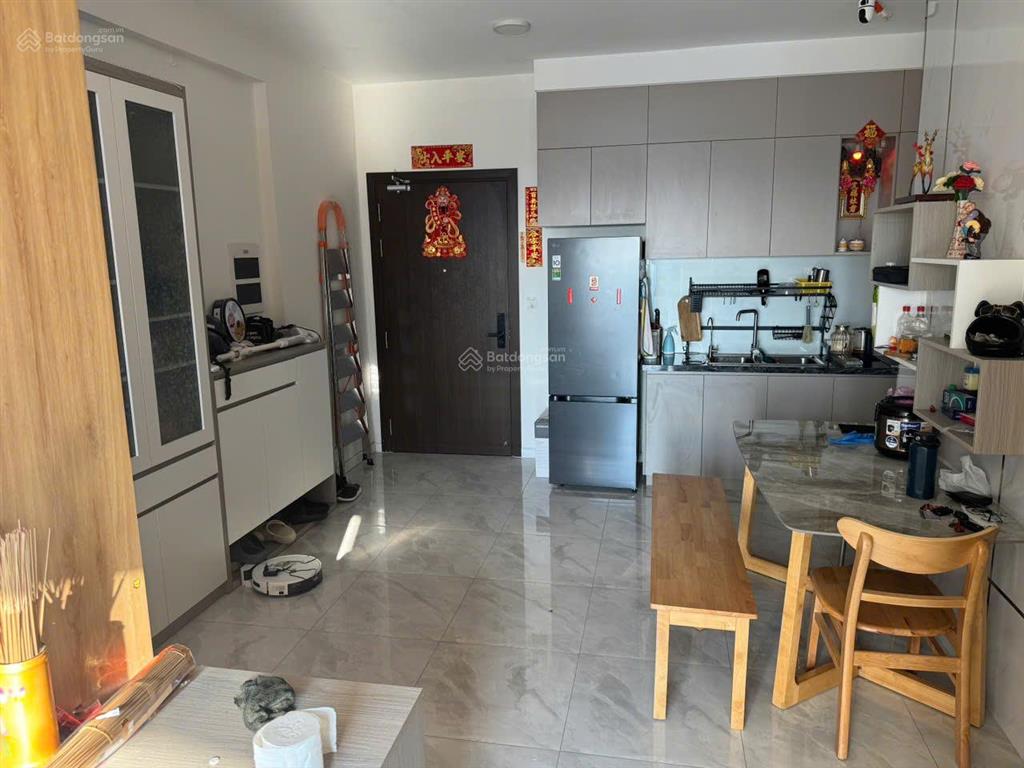 Chính chủ gửi bán căn hộ 3 phòng full nội thất sổ sẵn sang tên ngay