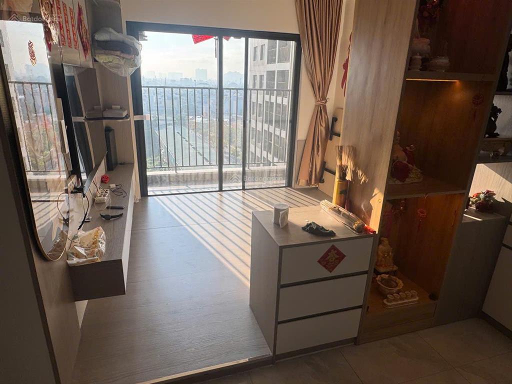 Chính chủ gửi bán căn hộ 3 phòng full nội thất sổ sẵn sang tên ngay