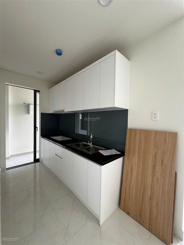 Bán căn 2 phòng ngủ giá cực tốt nhà mới đẹp