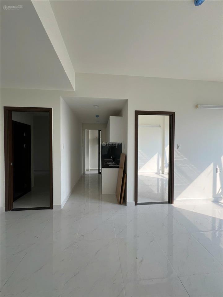 Bán căn 2 phòng ngủ giá cực tốt nhà mới đẹp