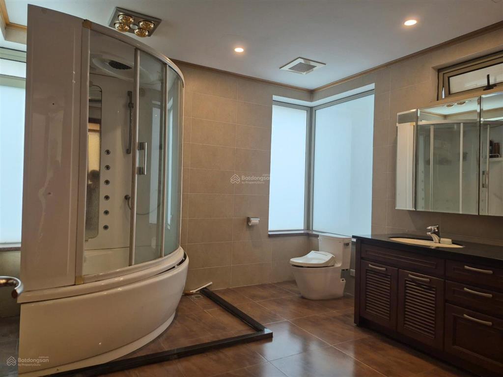 Bán biệt thự đẹp tại thành phố giao lưu, 113 tỷ vnd, 241 m2, nhiều tiện ích