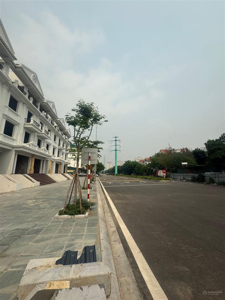 Hàng hiếmgiá hiếmshophouse kđt thành phố giao lưu 6 tầng 1 hầm129m2mt 8mhoàn thiện đẹp
