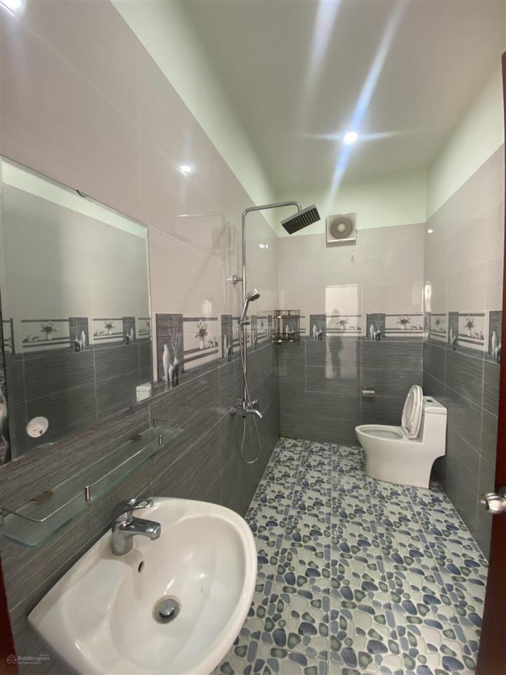 Cần bán căn nhà 3 tầng đường mẹ thứ cách biển chỉ vài trăm mét  0936 325 ***