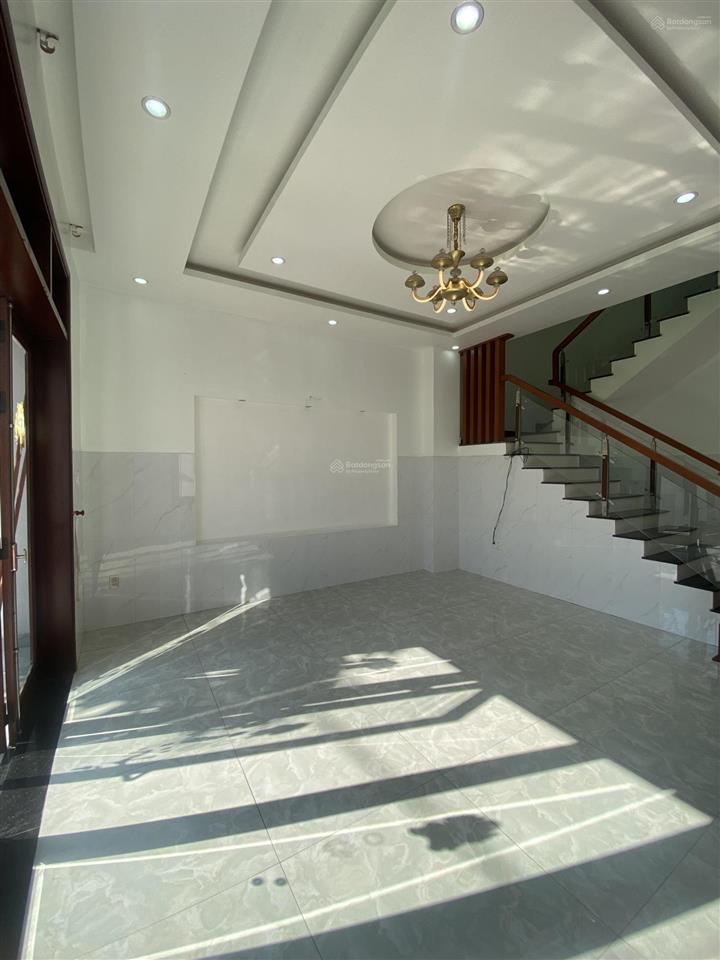 Cần bán căn nhà 3 tầng đường mẹ thứ cách biển chỉ vài trăm mét  0936 325 ***