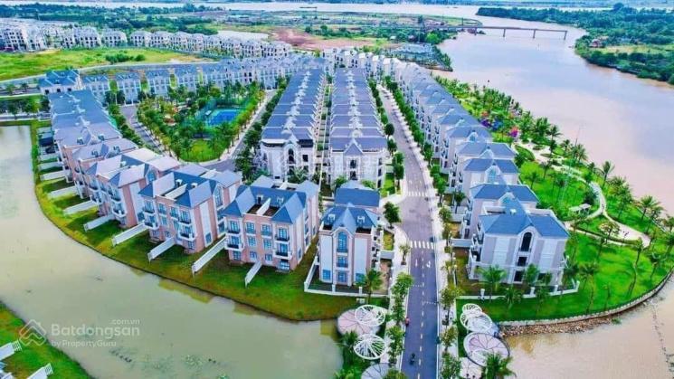 Chính chủ cần bán căn biệt thự mặt sông vinhomes grand park, quận 9. dt 412m2. giá 65 tỷ