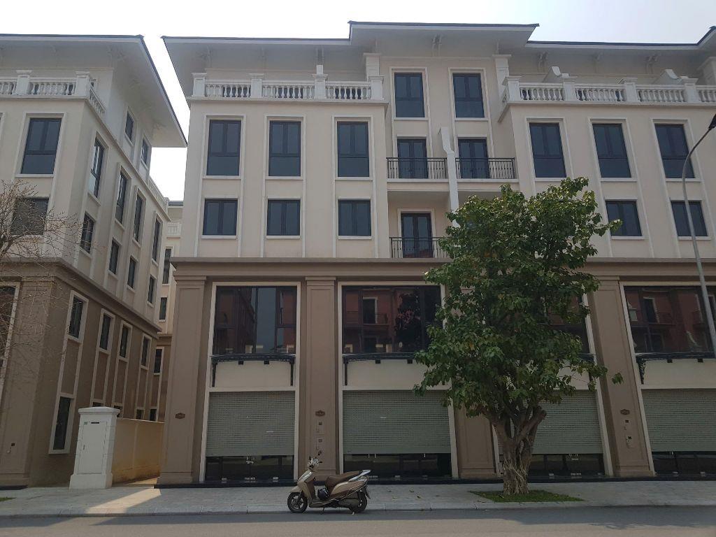 Cần bán nhanh shophouse mặt đường 25m, Vin 3. Liên hệ chính chủ: 0918789991