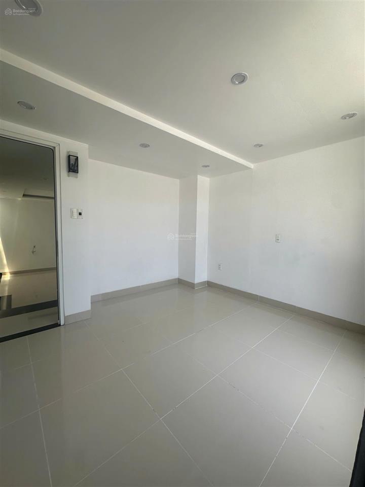 Nhà 3 tầng mặt tiền đường bàu năng 1, sát trục lý thái tông, hướng tây nam, gần biển giá chỉ 7,1 tỷ
