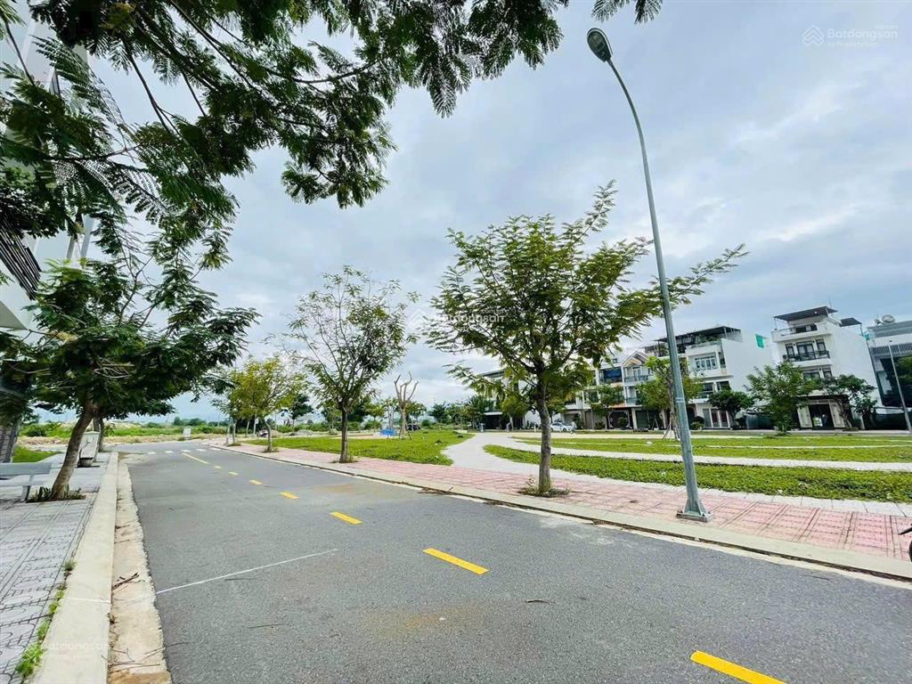 Chủ kẹt tiền ra gấp lô 104m2 chỉ 1tỷ9 ngay đường 25b,tt hiệp phướcnhơn trạch.cách cổng sân bay 3km