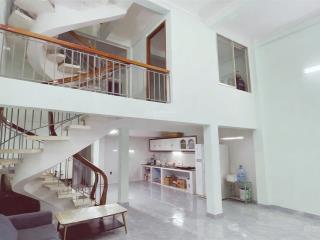 Mặt tiền thiên hộ dương, cạnh bên đường phạm văn đồng, dt 7x14m, cn 101m2, 3 tầng, nhà đẹp, ở ngay!