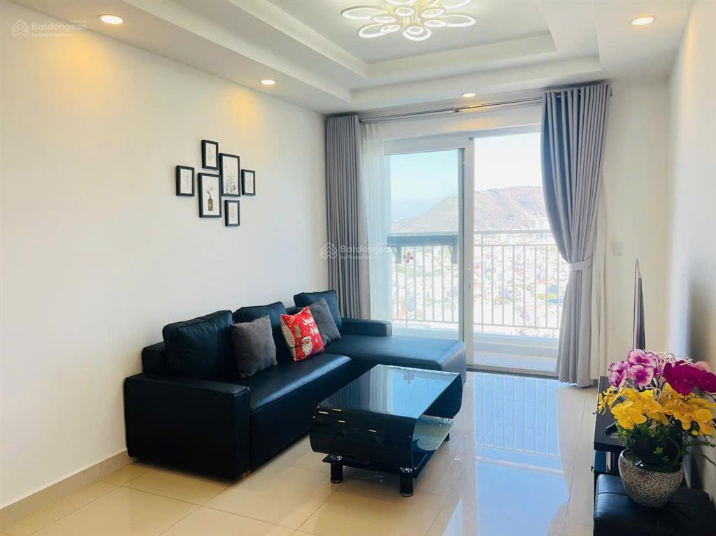 Bán căn hộ góc 2 phòng ngủ 83m2 chung cư melody vũng tàu, full nt mới, giá tốt 3 tỷ 4  0908 209 ***