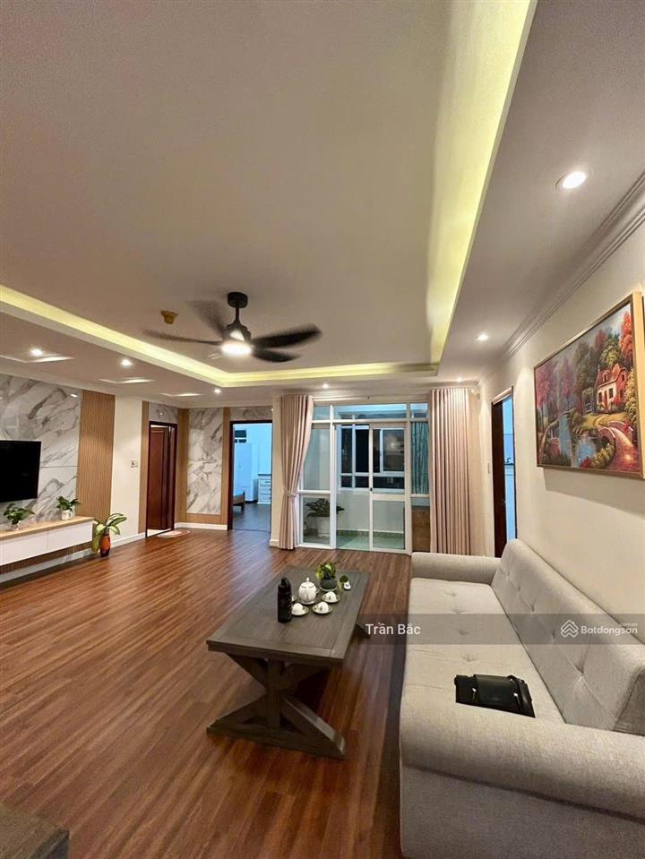 Chủ cần gấp giá 3 tỷ 250  căn hộ góc 3 phòng ngủ 115m2  chung cư seaview vũng tàu  0908 209 ***