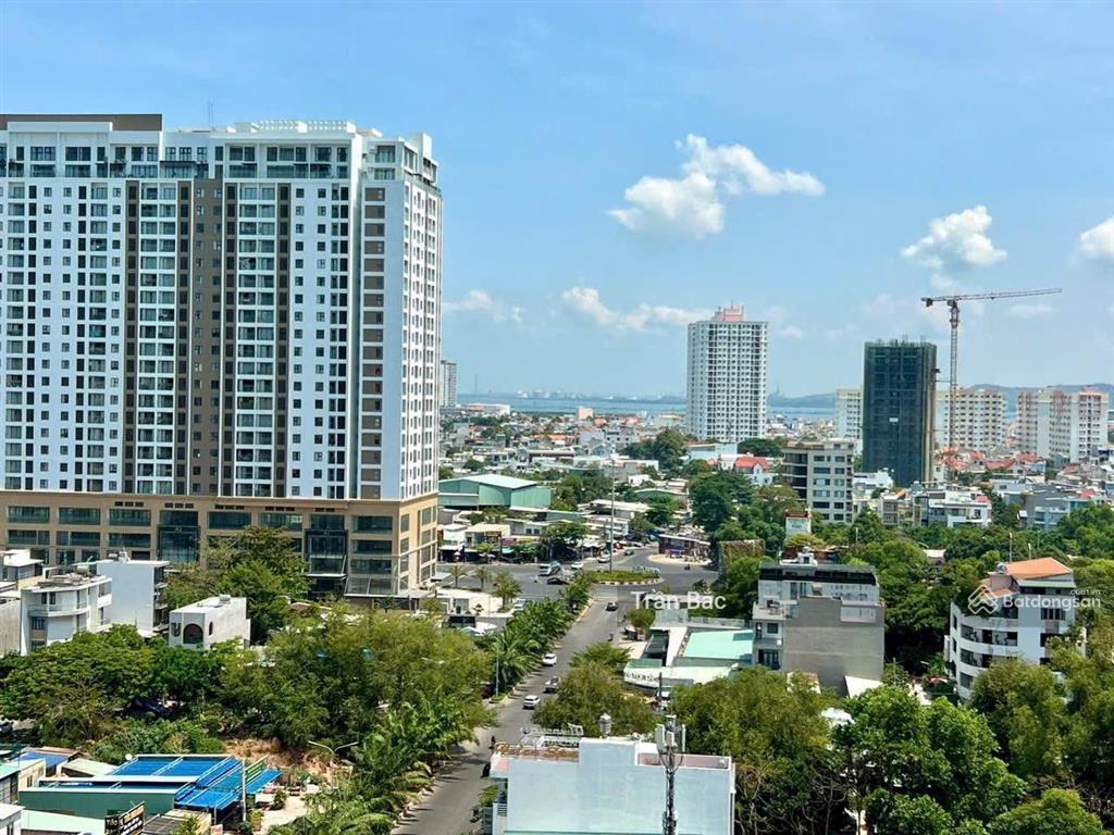 Hạ giá bán gấp 7 tỷ 4  đất đường nguyễn thị định, tp vũng tàu 92m2  0908 209 ***