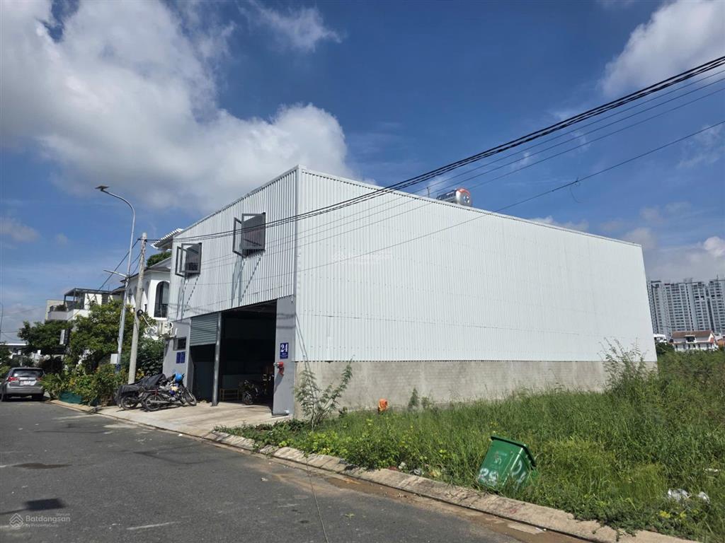 Cho thuê kho đẹp 250m2 đướng lớn xe container vào tận nơi giá rẻ
