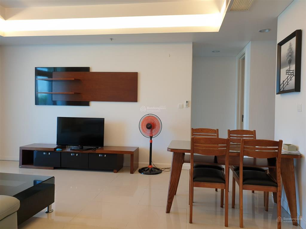 Cho thuê dài hạn căn hộ 2 phòng ngủ azura đà nẵng, view sông hàn.  0931 914 ***
