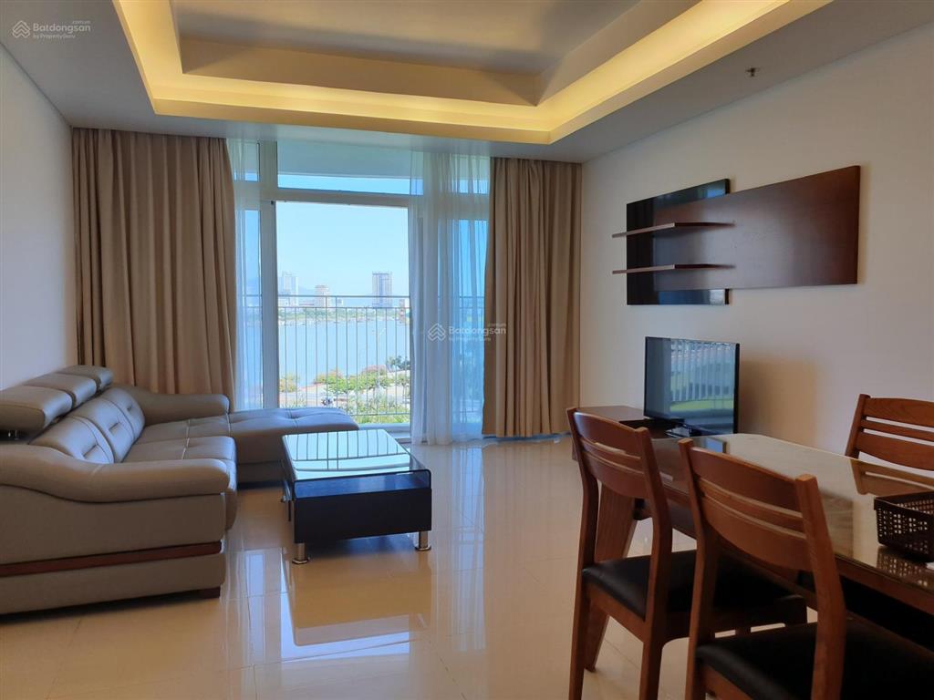 Cho thuê dài hạn căn hộ 2 phòng ngủ azura đà nẵng, view sông hàn.  0931 914 ***