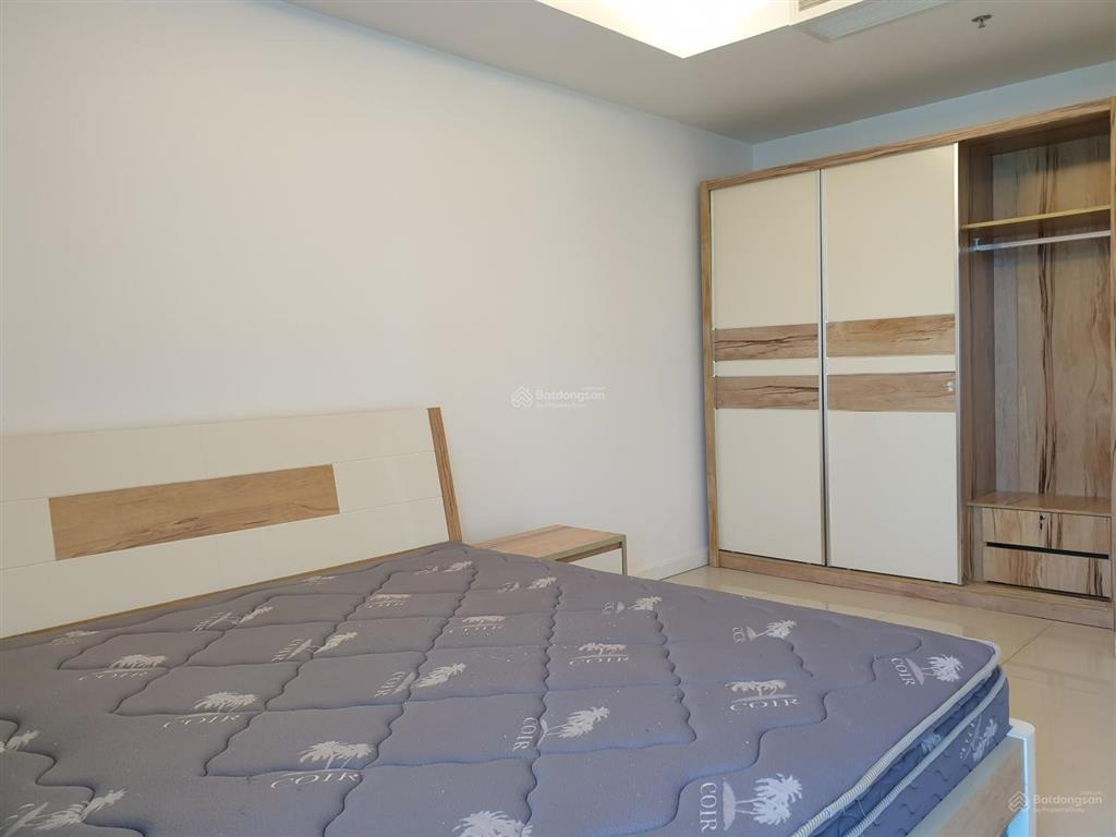 Cho thuê dài hạn căn hộ 2 phòng ngủ azura đà nẵng, view sông hàn.  0931 914 ***