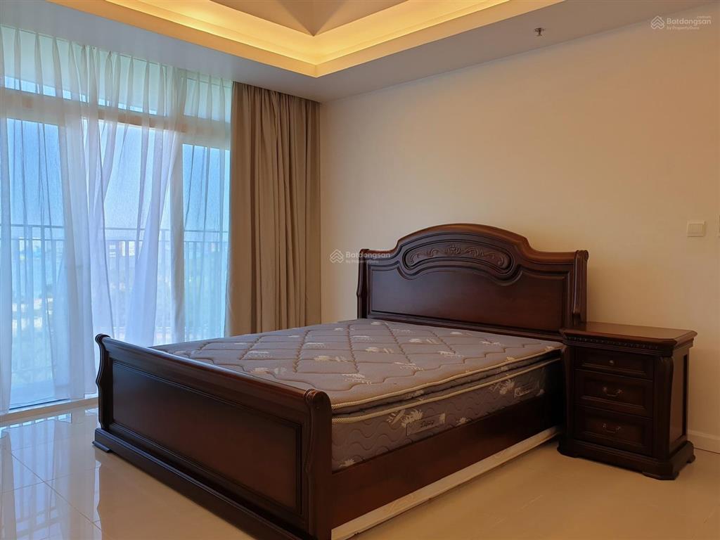 Cho thuê dài hạn căn hộ 2 phòng ngủ azura đà nẵng, view sông hàn.  0931 914 ***