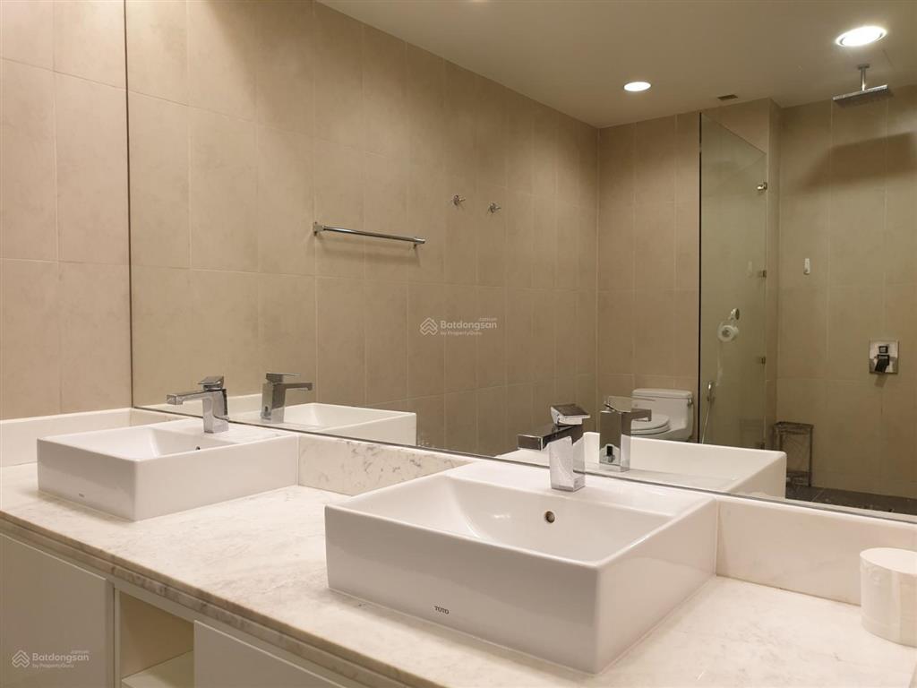 Cho thuê dài hạn căn hộ 2 phòng ngủ azura đà nẵng, view sông hàn.  0931 914 ***