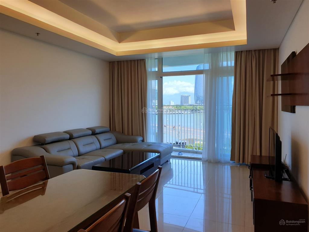 Cho thuê dài hạn căn hộ 2 phòng ngủ azura đà nẵng, view sông hàn.  0931 914 ***