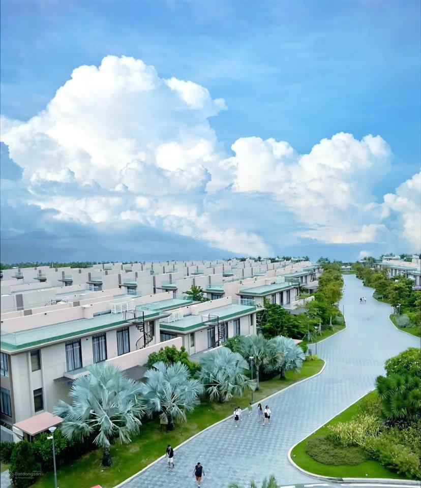 Chính chủ bán căn biệt thự cam ranh mystery view biển bãi dài. chỉ 8 tỷ  nhận nhà ngay