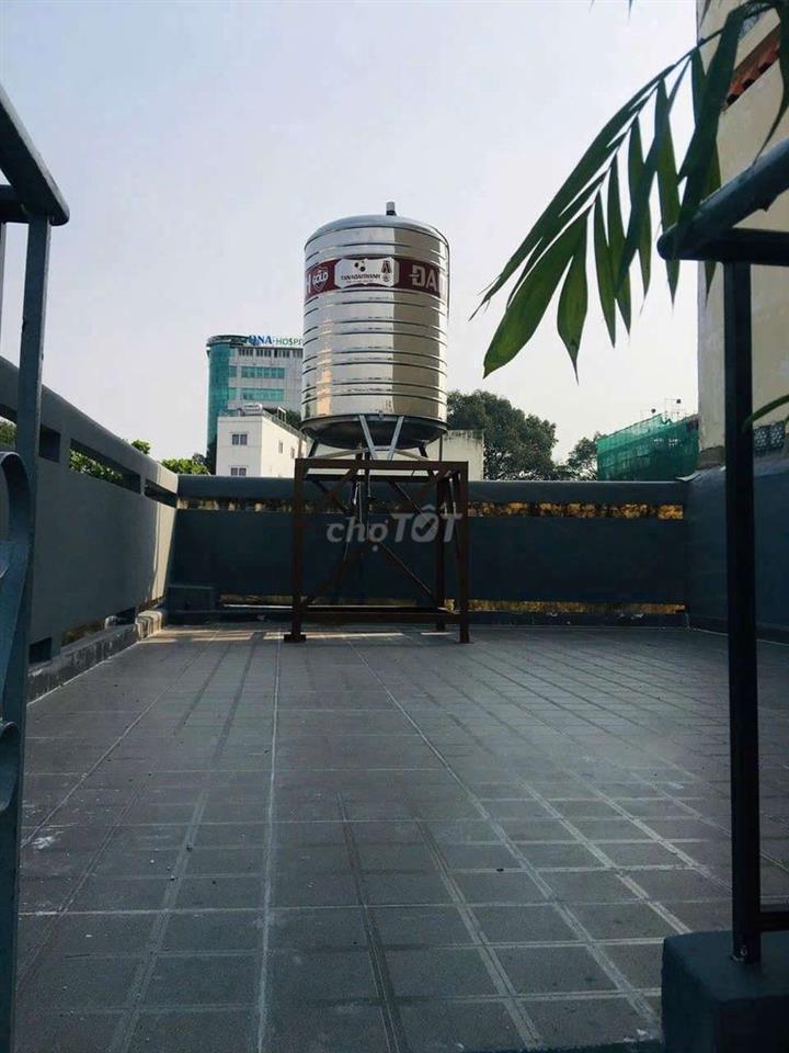 CHO THUÊ NGUYÊN CĂN NHÀ MẶT TIỀN KHU BÁN VỊT QUAY QUẬN 5