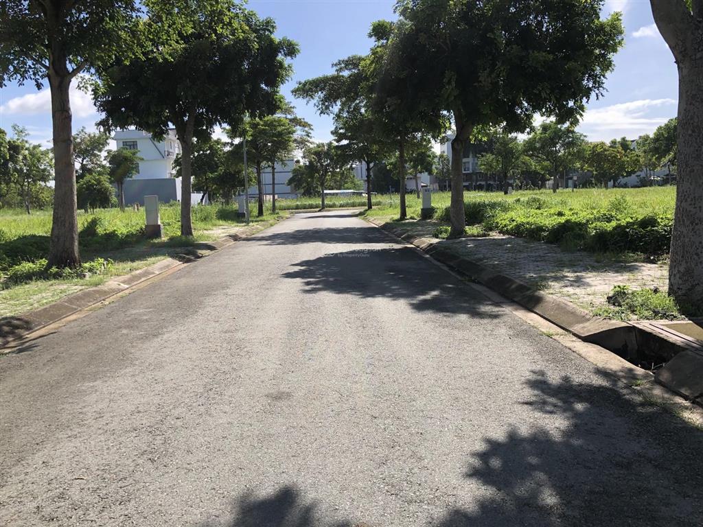 Bán lô đất đường số 2 rộng 20 mét khu dân cư vạn phát hưng phú xuân nhà bè dt 144m, giá 60 tr/m2
