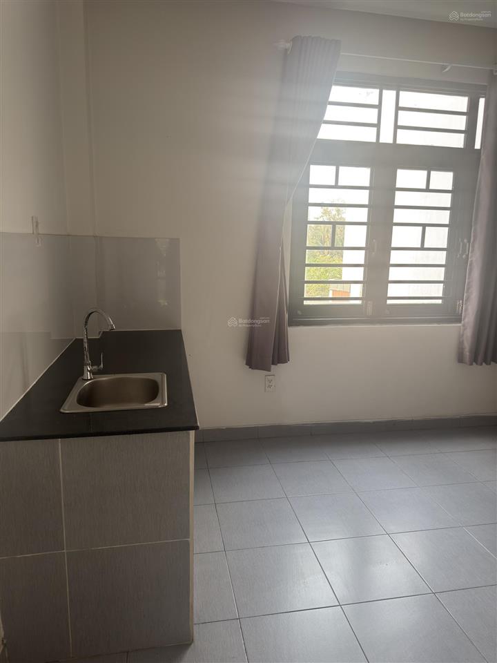 Cần bán căn nhà phố kdc 6b intresco giá 11ty8 1 trệt 3 lầu sổ hồng