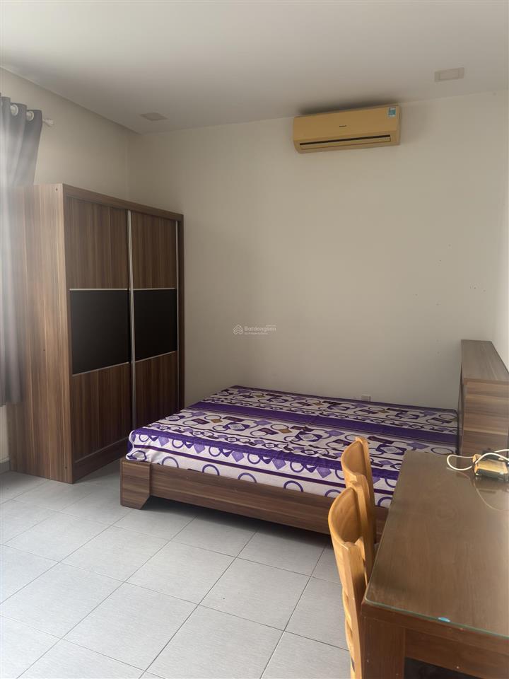 Cần bán căn nhà phố kdc 6b intresco giá 11ty8 1 trệt 3 lầu sổ hồng