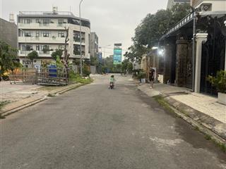 Cần bán lô đất sổ đỏ kdc 6b t30 giá 7tỷ5 5x20m xây dựng tự do.  0932 798 ***