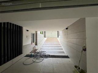 Cho thuê nhà nguyên căn giá 20tr/th 1 hầm 1 trệt 3 lầu kdc đại phúc green villas