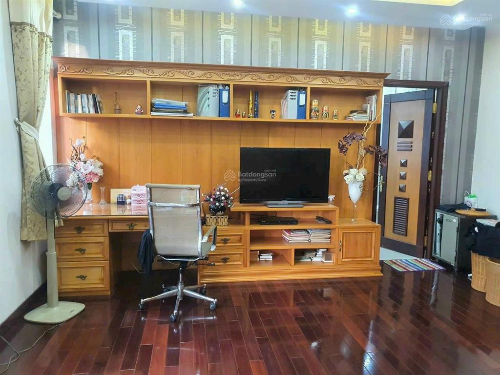 Cần bán căn biệt thự đơn lập 4 tầng kdc 6b intresco giá 35 tỷ 1 hầm 4 lầu full nội thất cao cấp