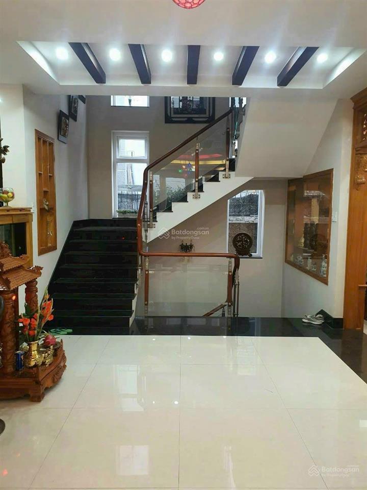 Cần bán căn biệt thự đơn lập 4 tầng kdc 6b intresco giá 35 tỷ 1 hầm 4 lầu full nội thất cao cấp