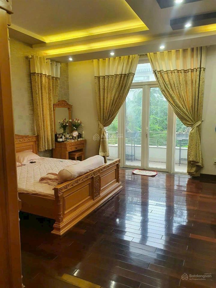 Cần bán căn biệt thự đơn lập 4 tầng kdc 6b intresco giá 35 tỷ 1 hầm 4 lầu full nội thất cao cấp