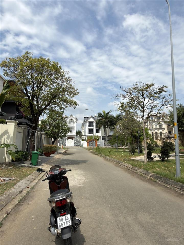 Cần bán đất nền phố 5x20m kdc đại phúc green villas giá 7ty6 view đẹp hướng tây bắc 0932 798 ***