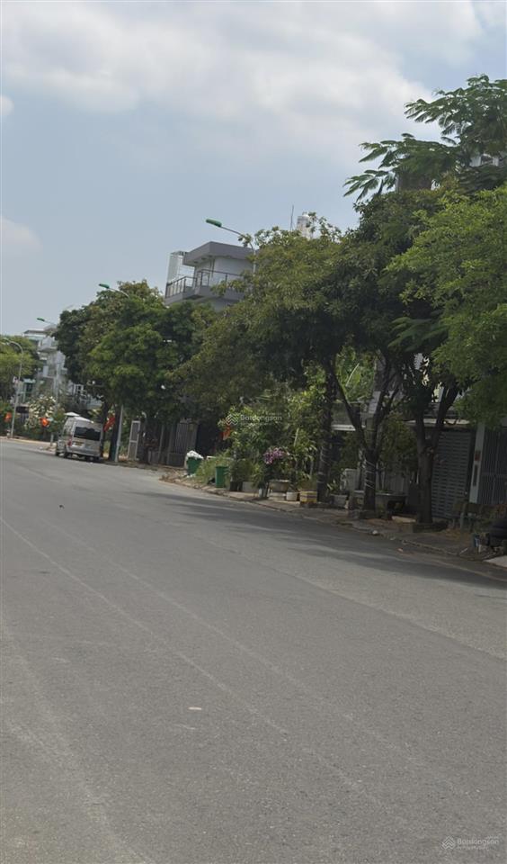 Cần bán đất nền phố 5x20m kdc đại phúc green villas giá 7ty6 view đẹp hướng tây bắc 0932 798 ***