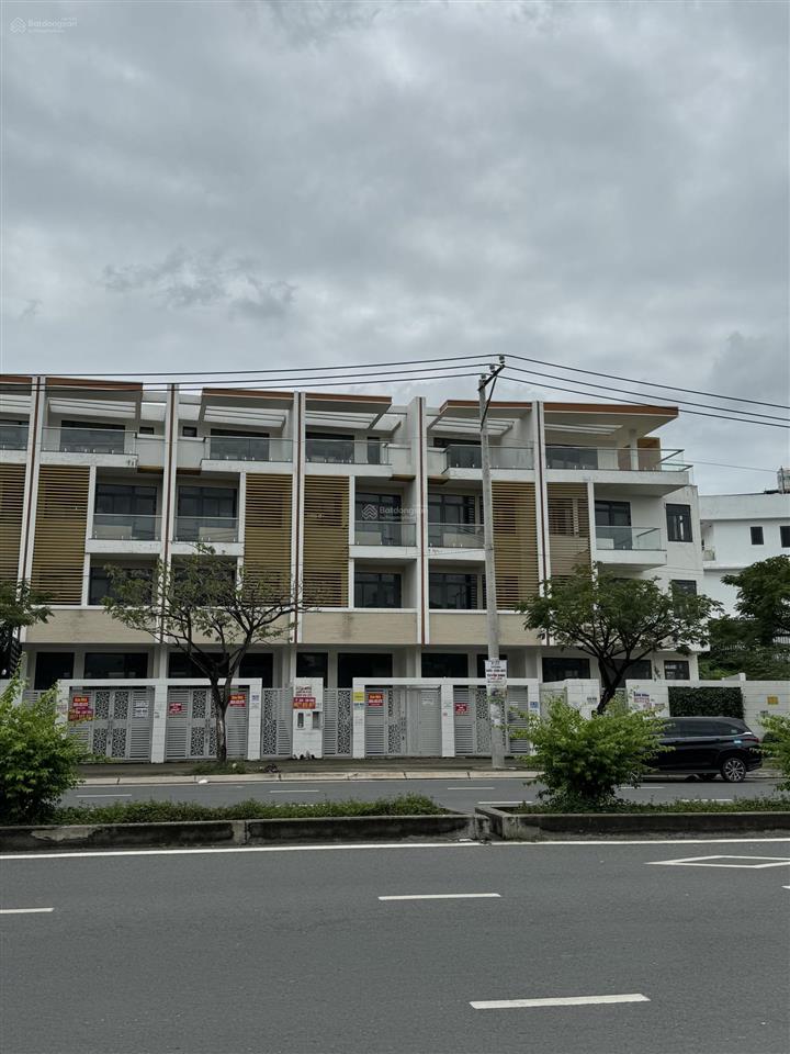 Hiếm! cần bán gấp 1 cặp nhà phố mặt tiền phạm hùng kdc đại phúc green villas giá 32 tỷ tl sổ hồng