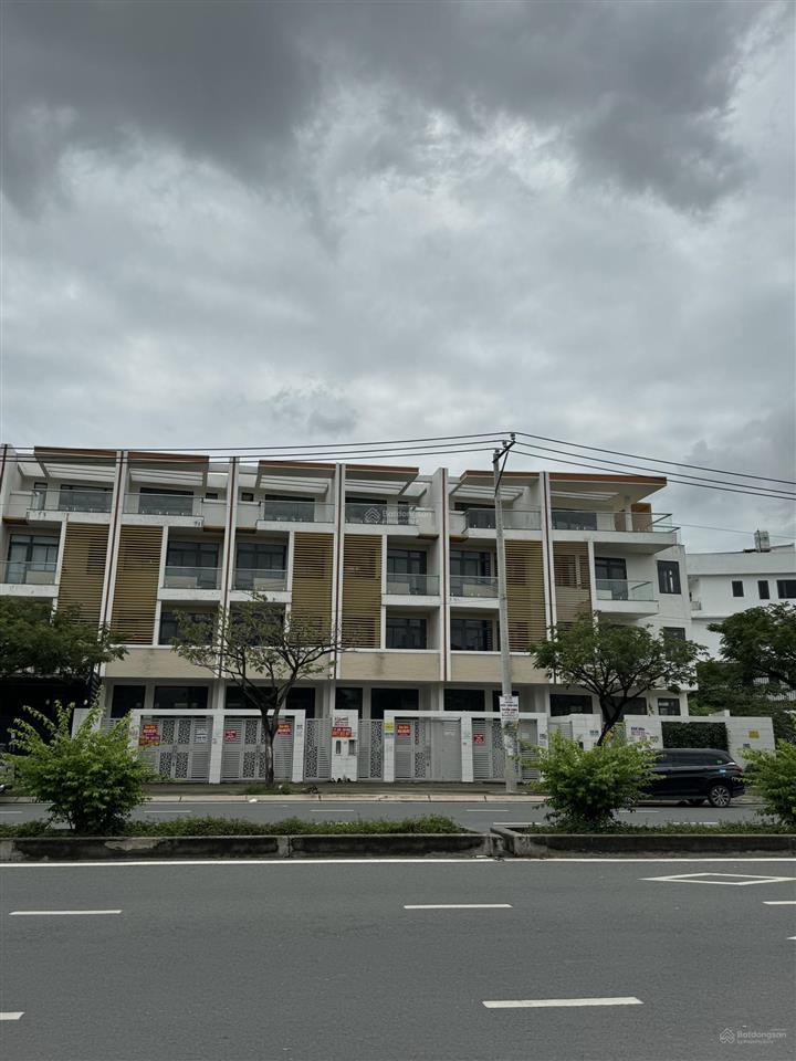 Hiếm! cần bán gấp 1 cặp nhà phố mặt tiền phạm hùng kdc đại phúc green villas giá 32 tỷ tl sổ hồng